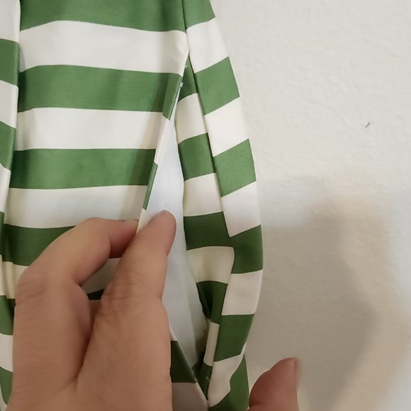 Modcloth Women Skirt A Line Pleated,M, Striped Strech, Zip, Hook Loop, Classic - Picture 12 of 15